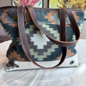 Myra Bag